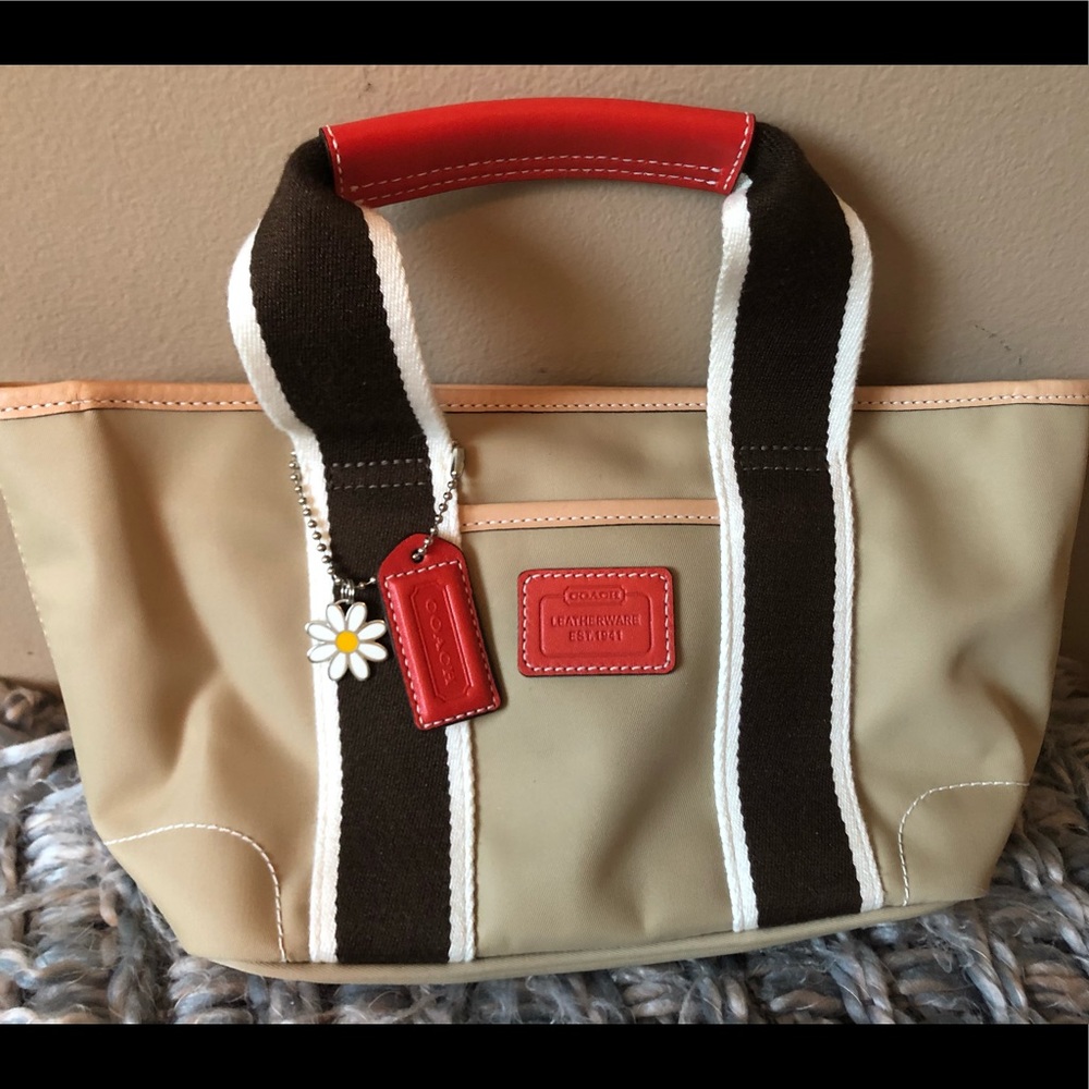 Coach authentic